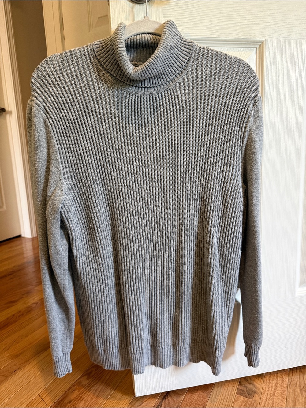 Club Room Men’s Gray Ribbed Turtleneck Sweater